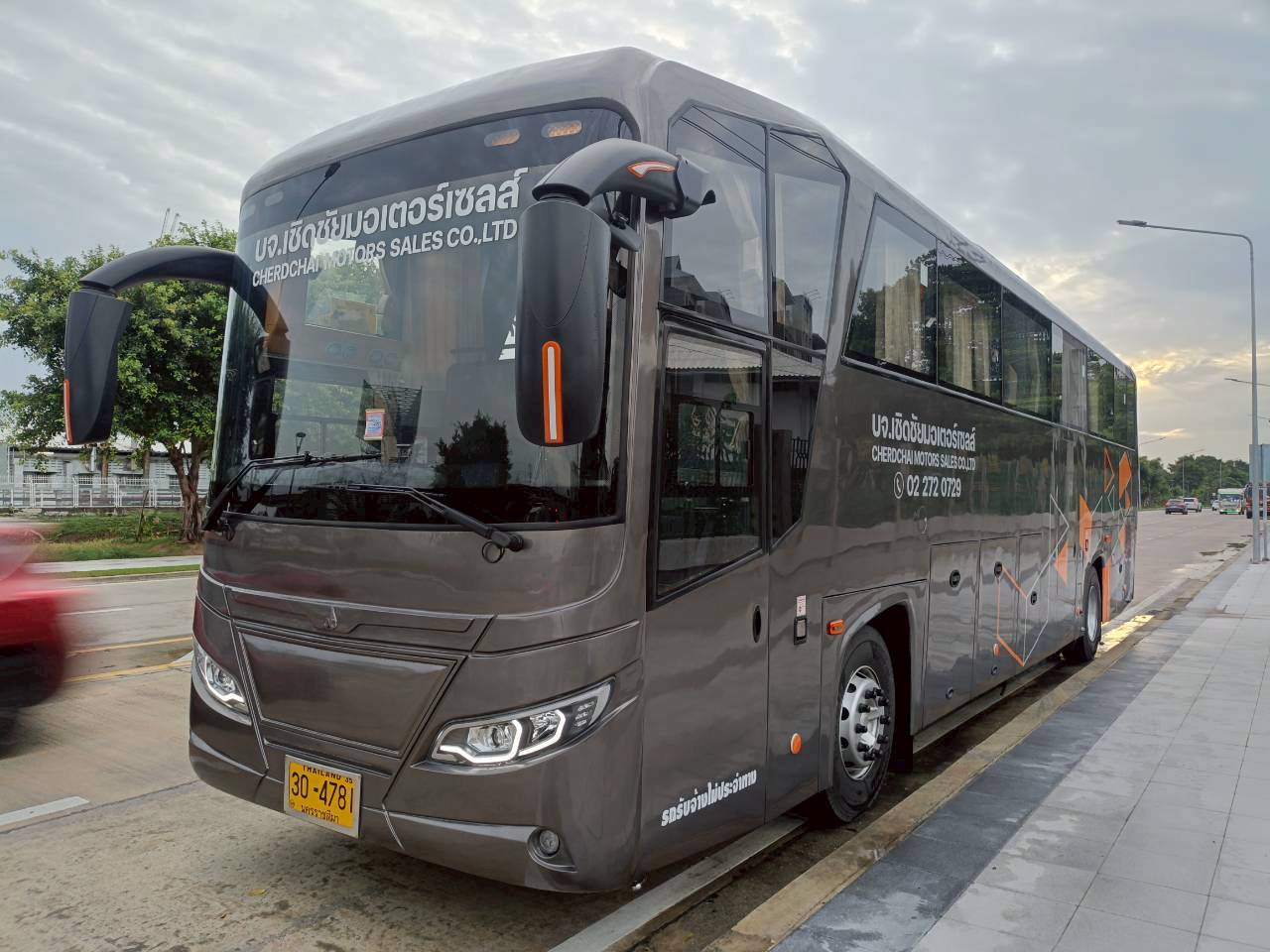 รถบัสวีไอพี 32 ที่นั่ง